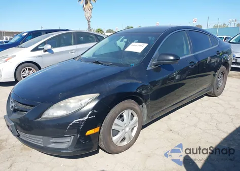 2009 Mazda Mazda6 I Sport z USA, uszkodzony, nr VIN 1YVHP81AX95M18306